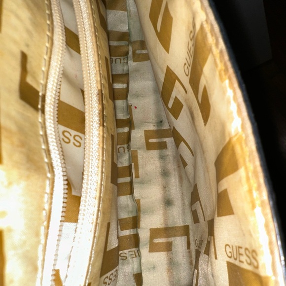 Small black patent leather guess purse - going out purse - Picture 6 of 6